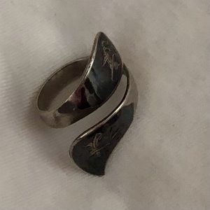 Vintage Siam Sterling Silver Bypass Ring